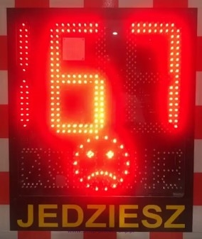 Solarny radar prędkości SPEED LUX z buźką