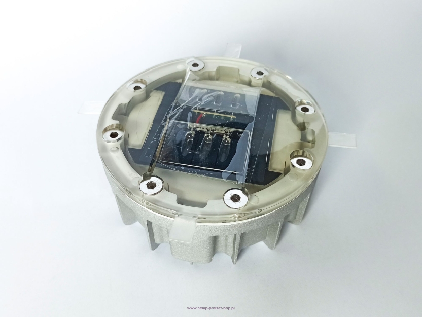 Najezdniowy aktywny element odblaskowy, aluminiowy, wpuszczany, solar, jednostronny, biały