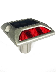 Najezdniowy aktywny element odblaskowy, aluminiowy na trzpieniu, solar, czerwony